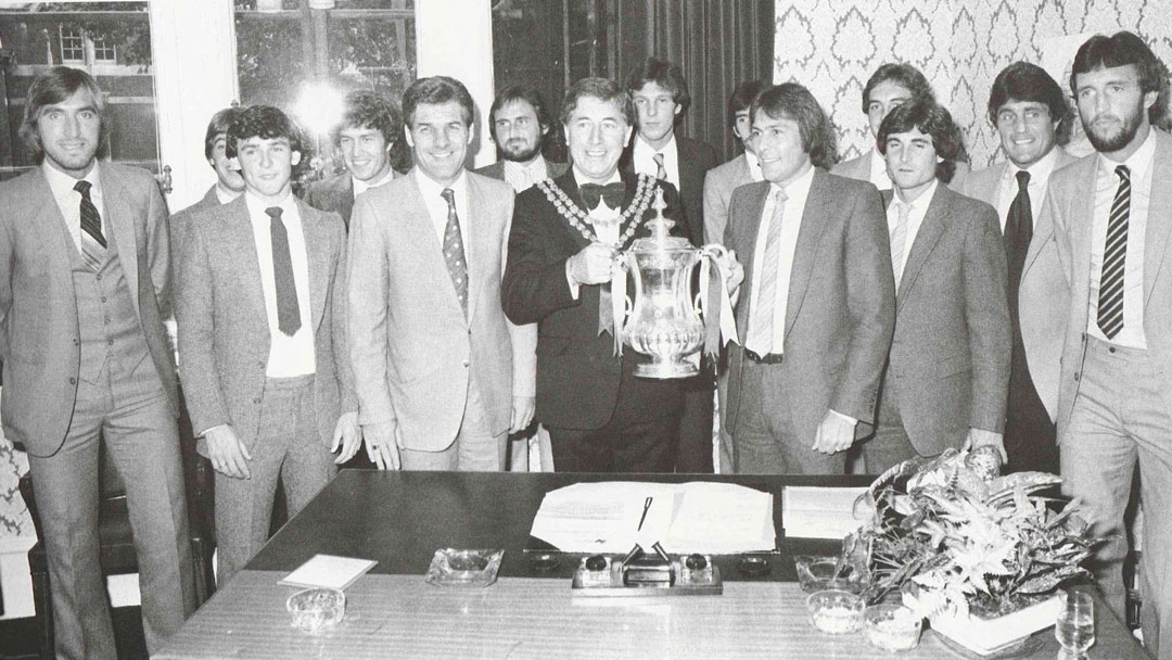 John Lyall and his players with the Mayor of Newham and the FA Cup