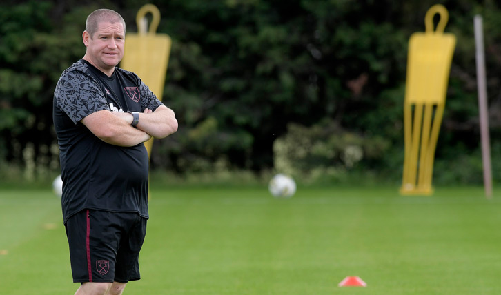 Head coach Matt Beard in West Ham United women's training