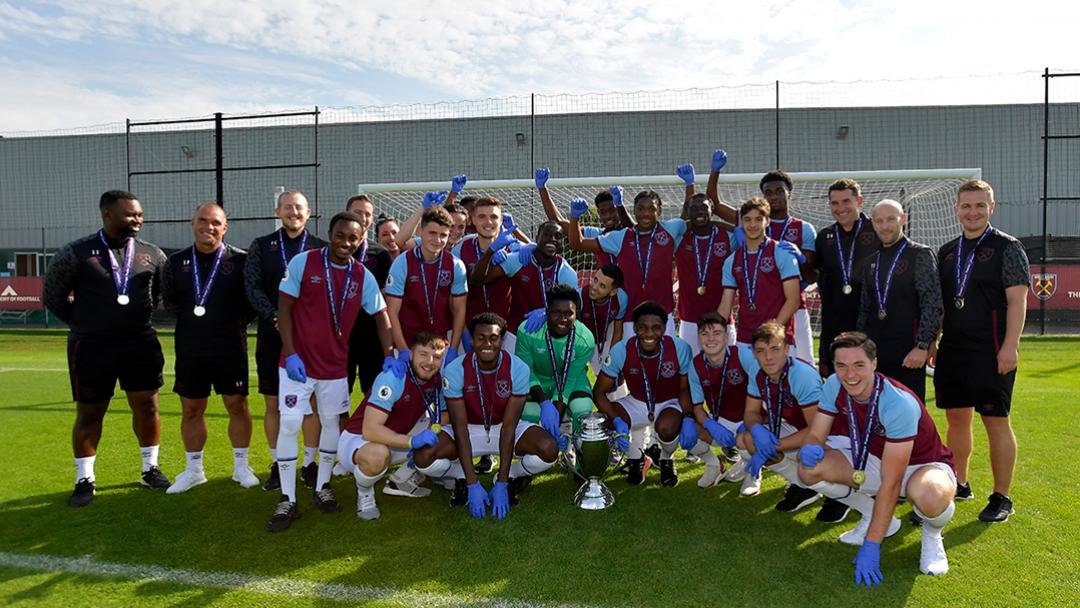 Under-23s lift Premier League 2 Division 2 trophy