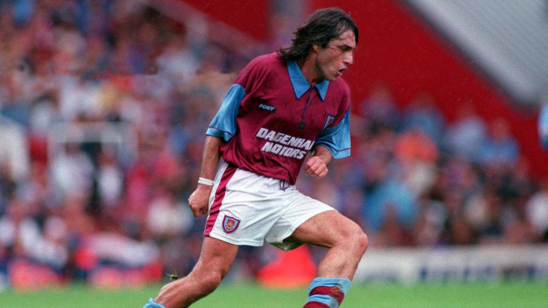 Paulo Futre in action for West Ham