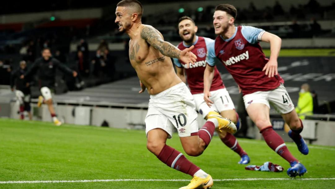 Manuel Lanzini celebrates his dramatic equaliser