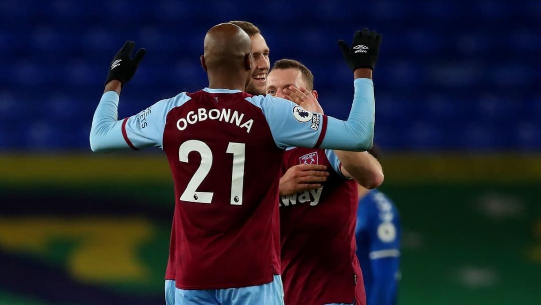 Tomas Soucek and Angelo Ogbonna celebrate