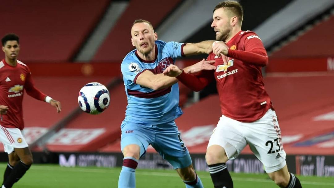 Vladimir Coufal battles with Luke Shaw