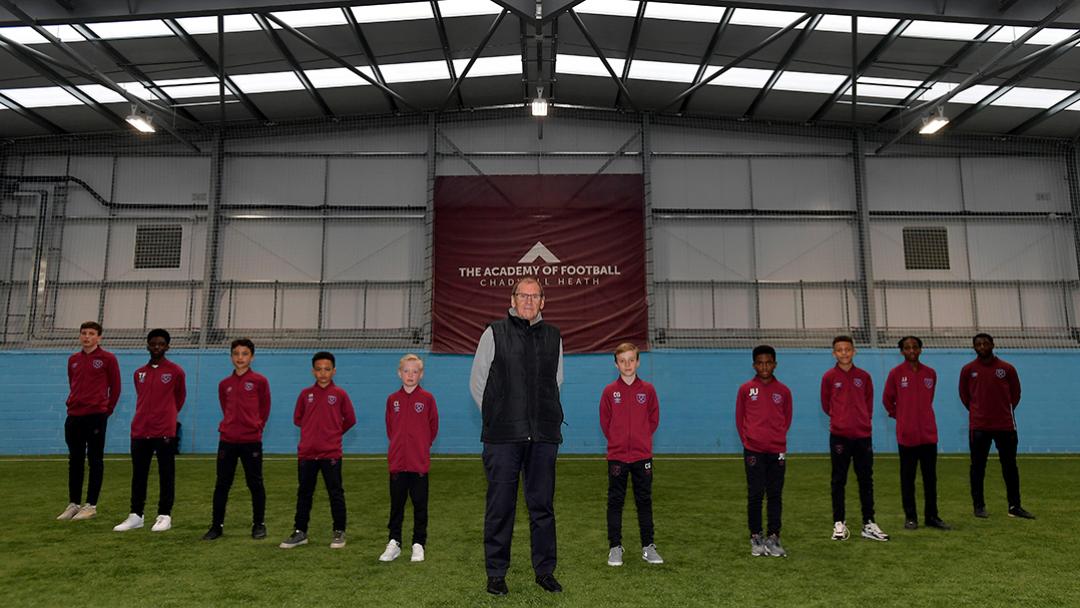 Brian Dear visits Academy to tell Bobby Moore's story