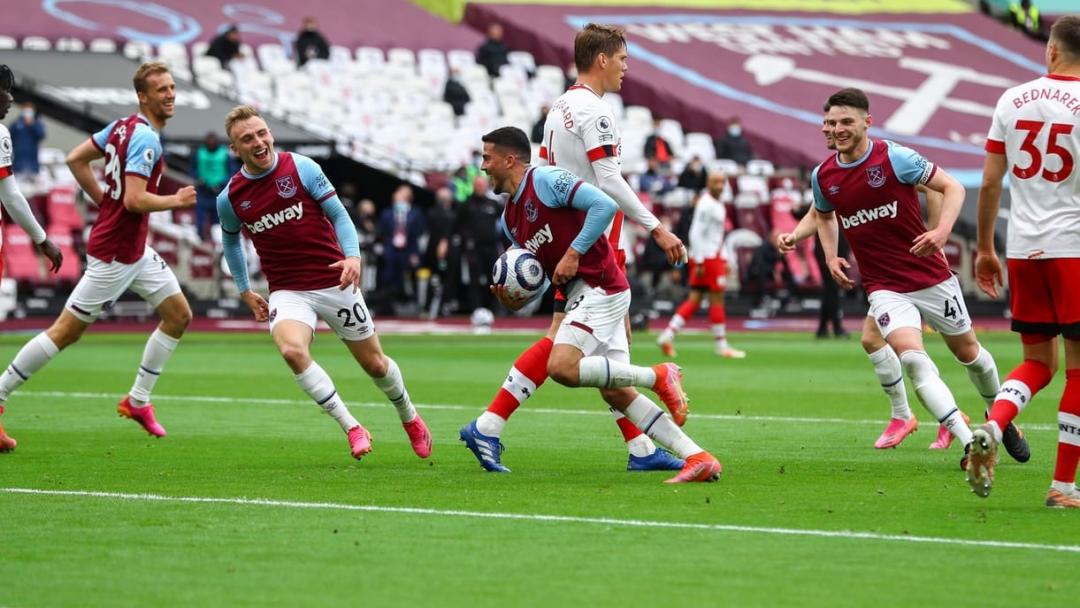 Pablo Fornals celebrates the opening goal against Southampton