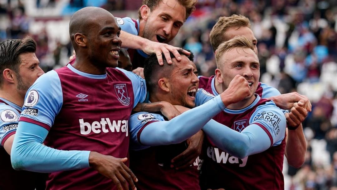 The Hammers celebrate Pablo Fornals' goal against Southampton