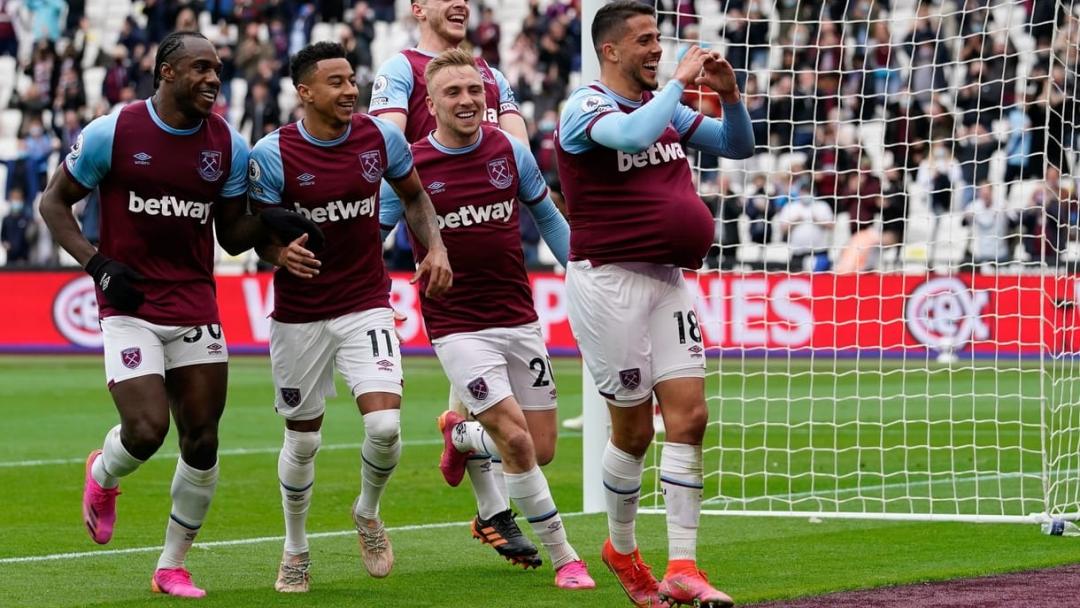 Pablo Fornals celebrates against Southampton