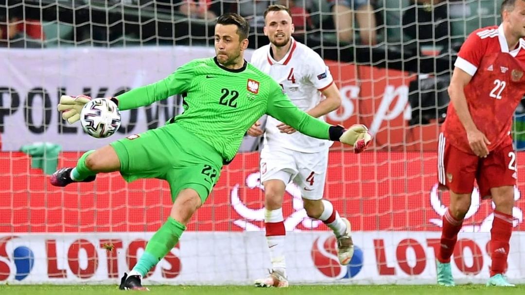 Łukasz Fabiański in action against Poland