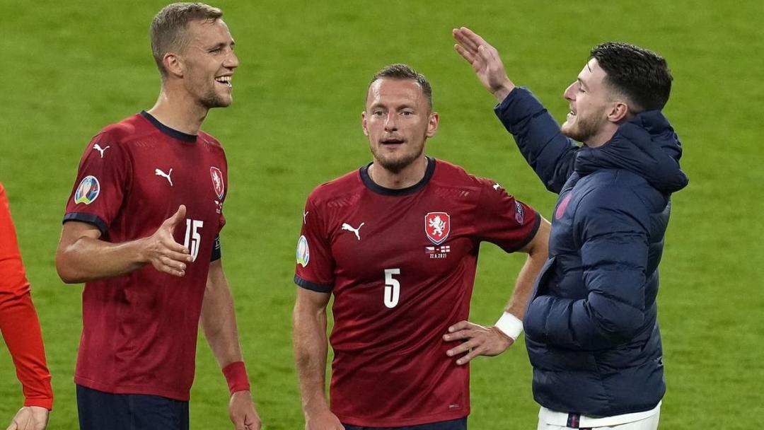 Declan Rice with Tomas Soucek and Vladimir Coufal