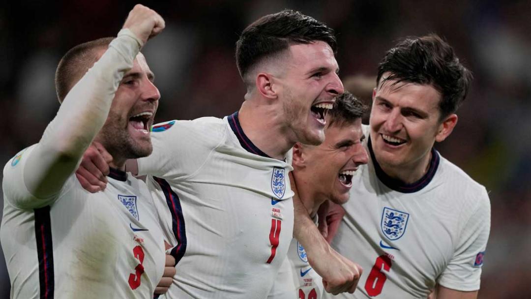 Declan Rice celebrates victory in the Euro 2020 semi-finals