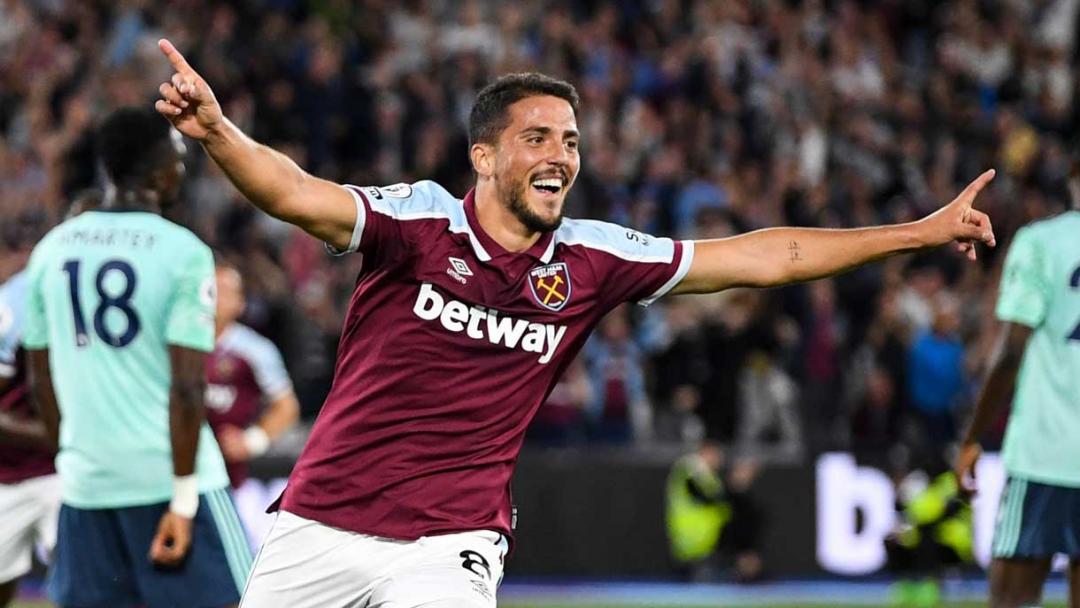 Pablo Fornals celebrates scoring against Leicester