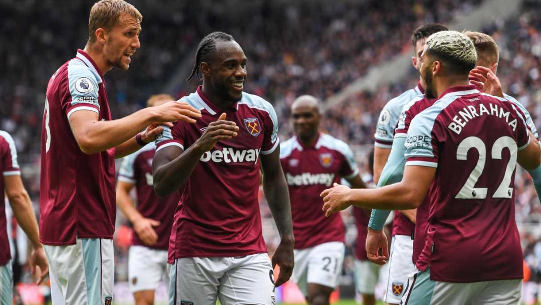 The Hammers celebrate at Newcastle