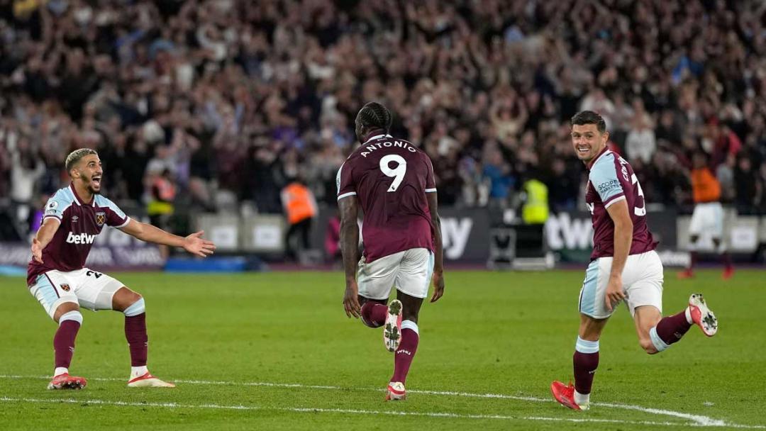 Michail Antonio celebrates scoring against Leicester