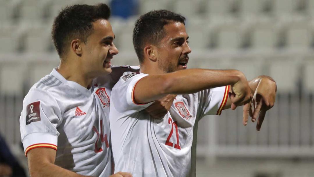 Pablo Fornals celebrates scoring against Kosovo