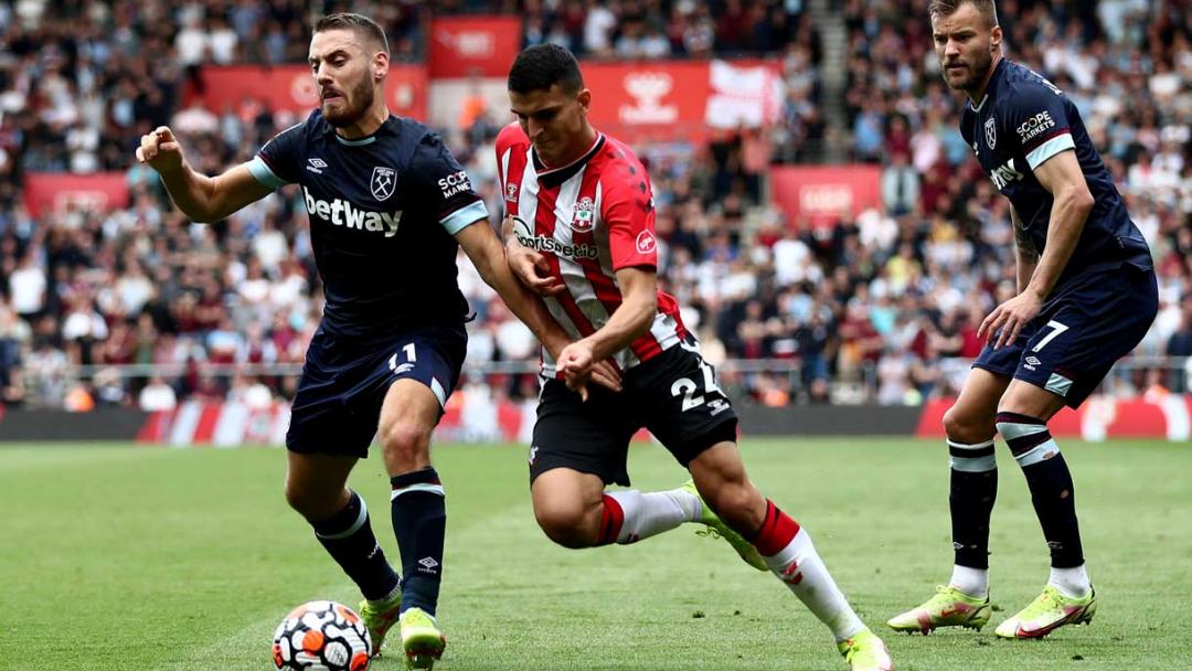 Nikola Vlasic in action at Southampton