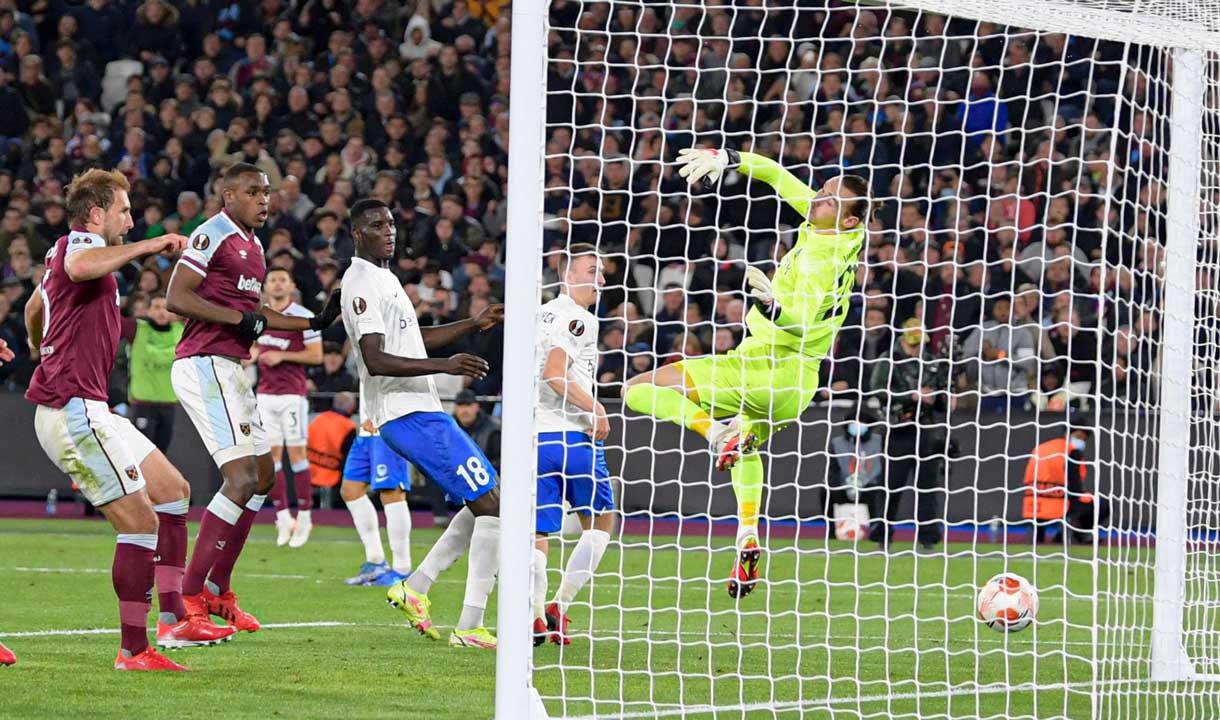 Issa Diop scores against Genk