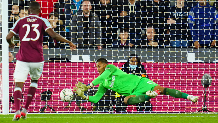 Alphonse Areola saves from Raheem Sterling