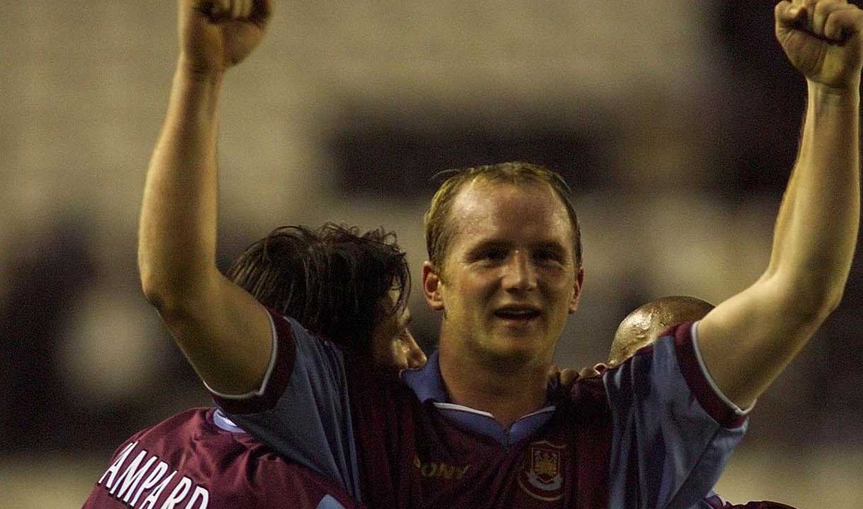 John Hartson celebrates scoring against Derby