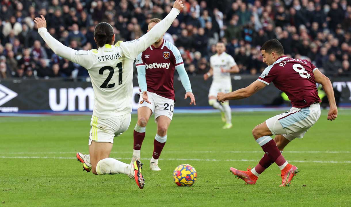 Pablo Fornals scores against Leeds