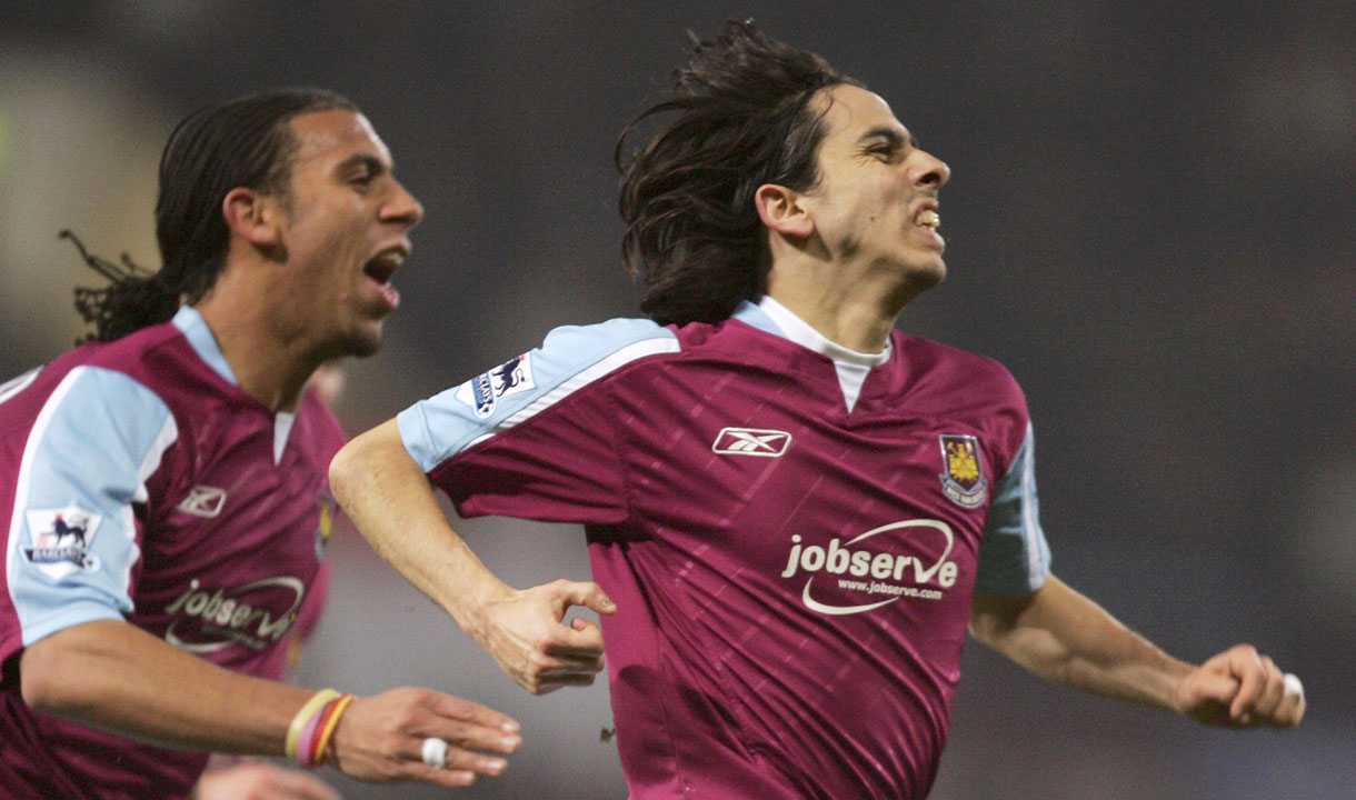 Yossi Benayoun celebrates scoring against Fulham