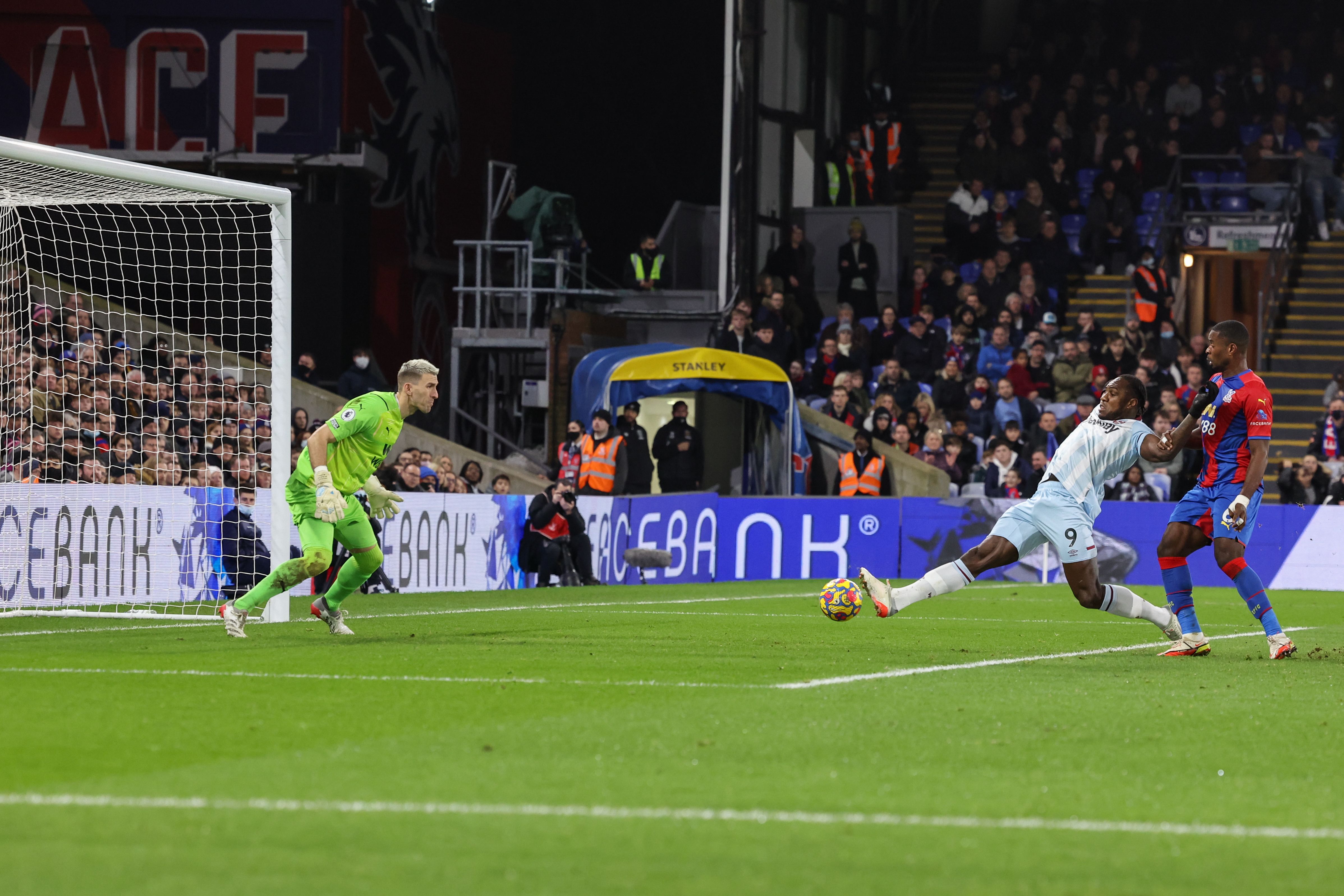 Michail Antonio scores at Palace