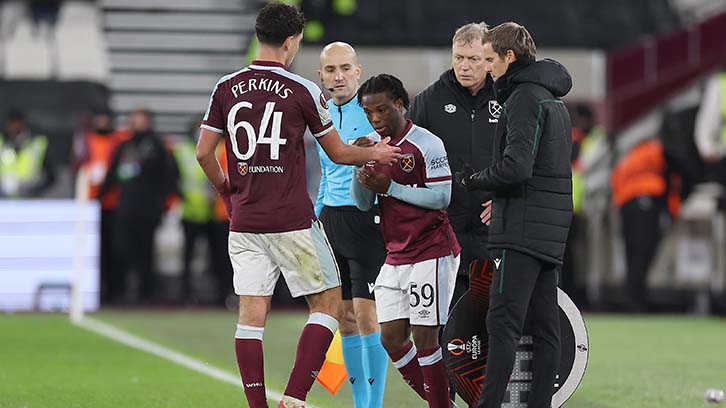 Appiah-Forson comes on for his West Ham debut