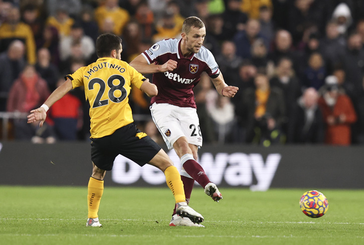 Tomas Soucek in action against Wolves