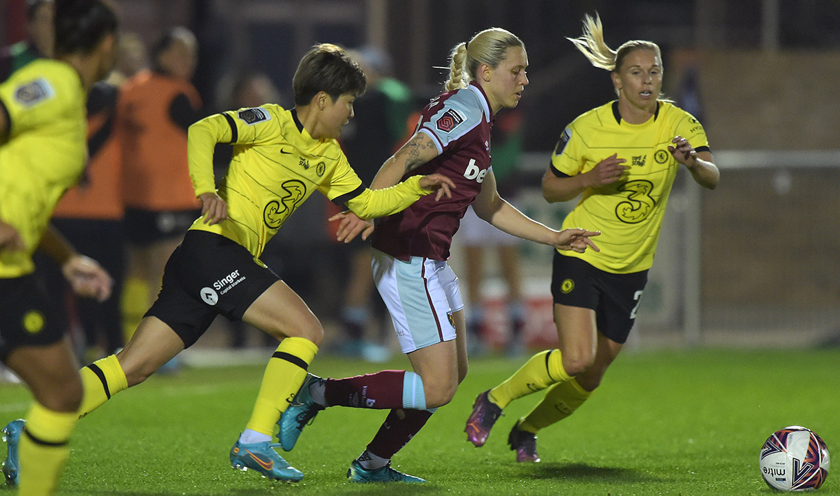 Kateřina Svitková in action against Chelsea