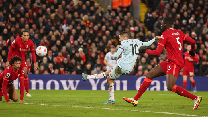 Manu Lanzini misses