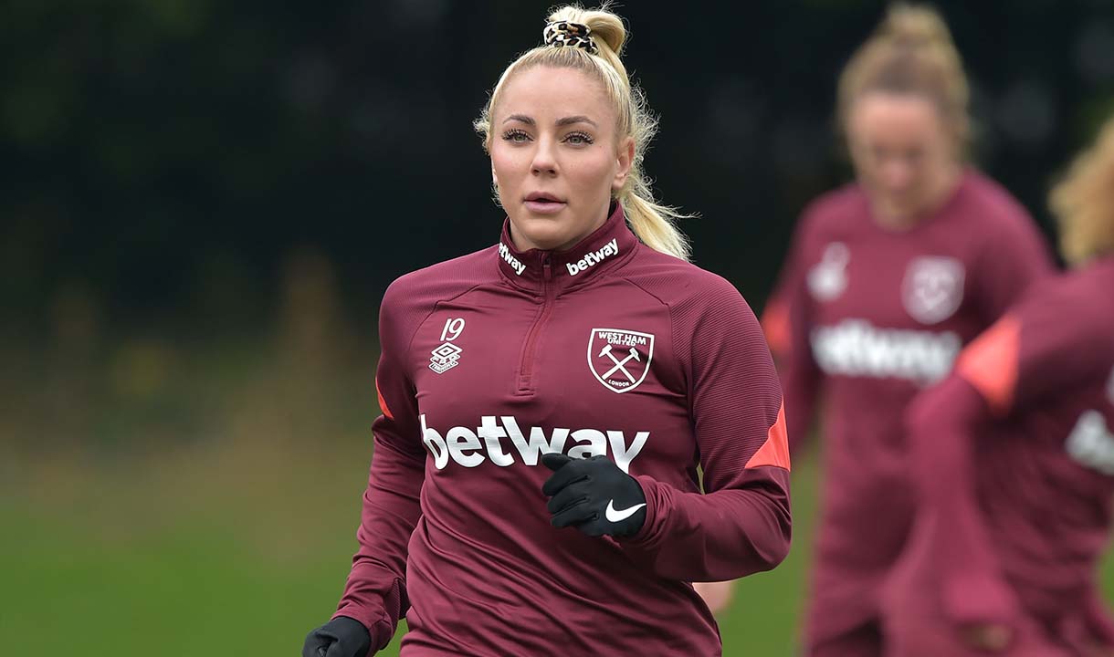 Adriana Leon in training with West Ham United Women March 2022