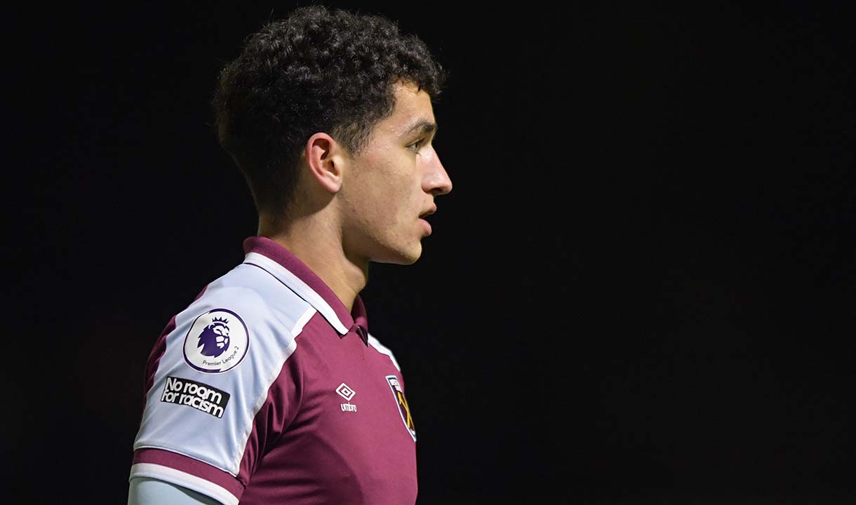 Sonny Perkins in action for West Ham United U23s