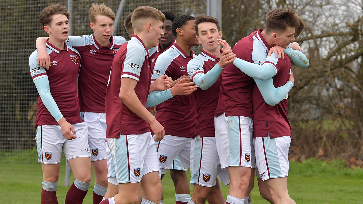 West Ham U18s celebrate