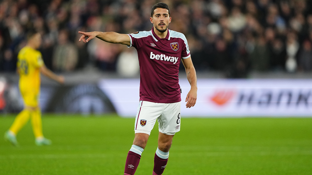 Fornals playing in the Europa League for West Ham