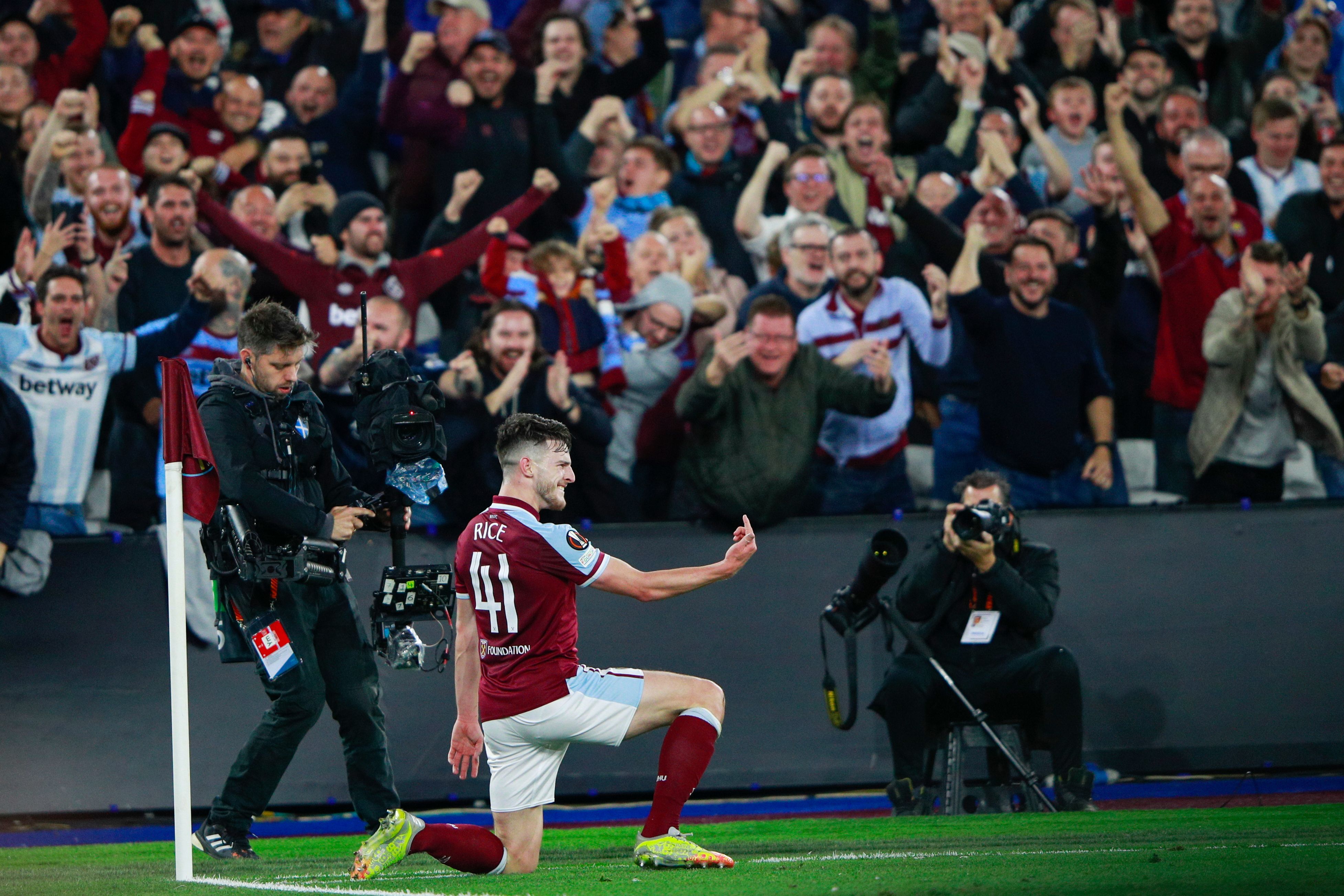 Declan Rice celebrates scoring against Rapid Vienna