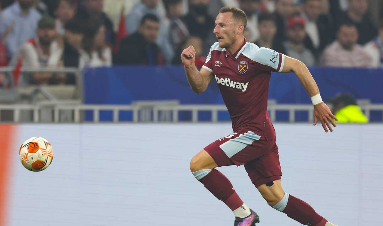 Vladimír Coufal in action against Lyon