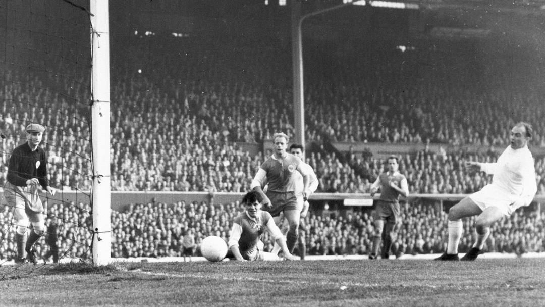 Eintracht Frankfurt lost to Real Madrid in the 1960 European Cup final