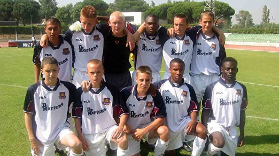Fifteen-year-olds Mark Noble and Chris Cohen (back row, second from and far right)