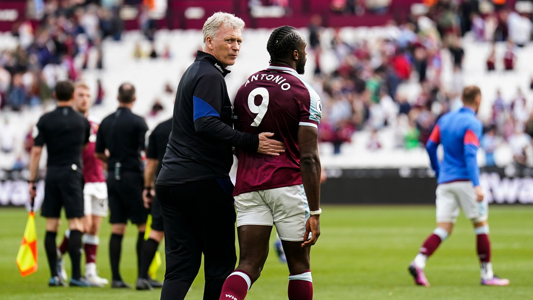 David Moyes with Michail Antonio at the final whistle