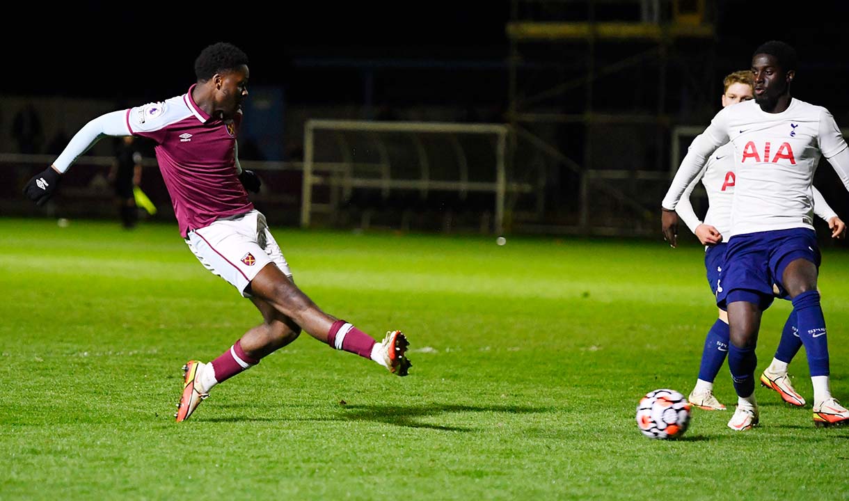 Kamarai Swyer scores versus Tottenham for West Ham United u23s