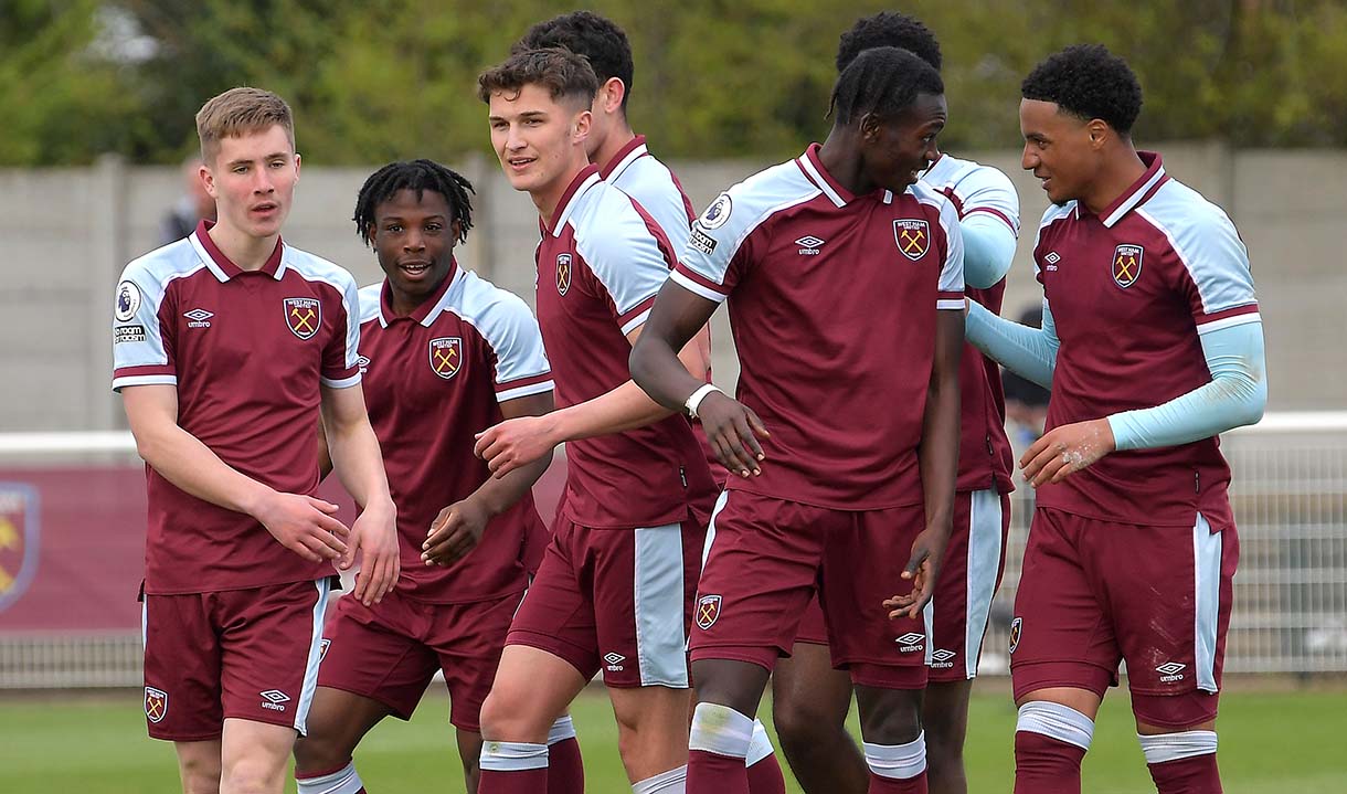 West Ham United u23s celebrate v Leeds United