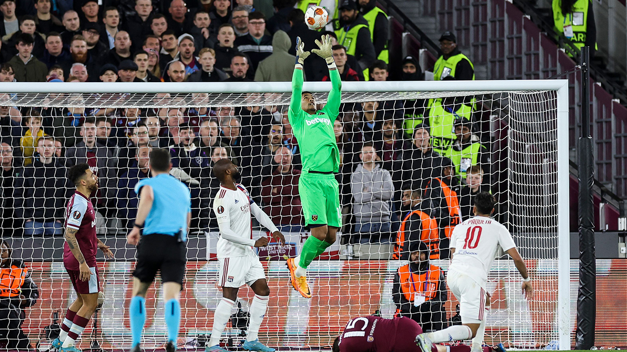 Alphonse Areola vs Lyon