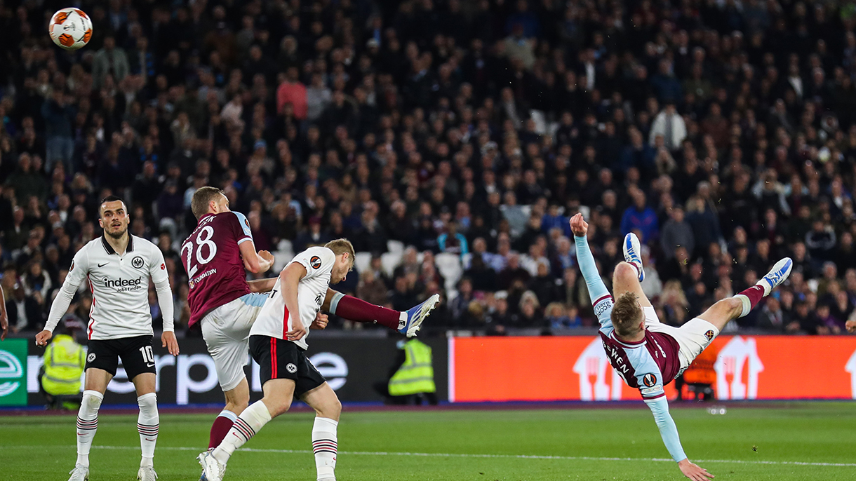 Bowen's overhead kick