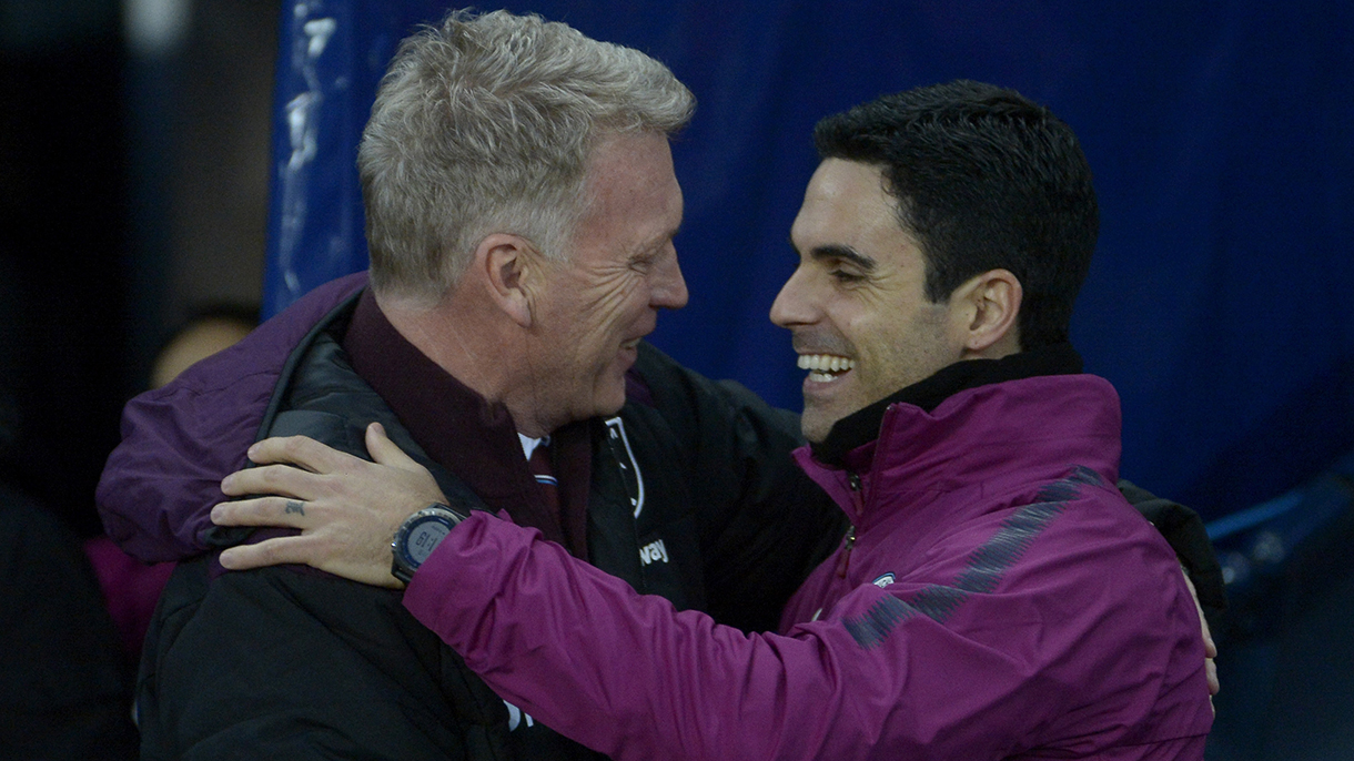 Moyes with Mikel Arteta, the West Ham manager's captain at Everton