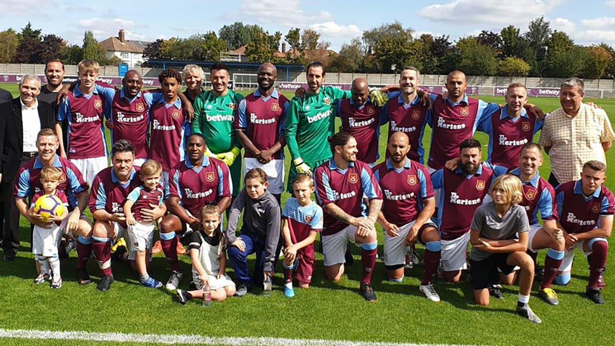 The Academy of Football's Class of 99, including Taylor (bottom row, fifth from right)