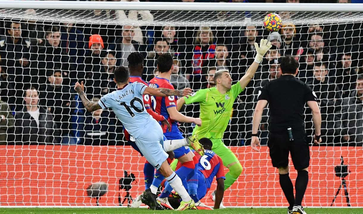 Manuel Lanzini scores the Goal of the Season winner at Crystal Palace