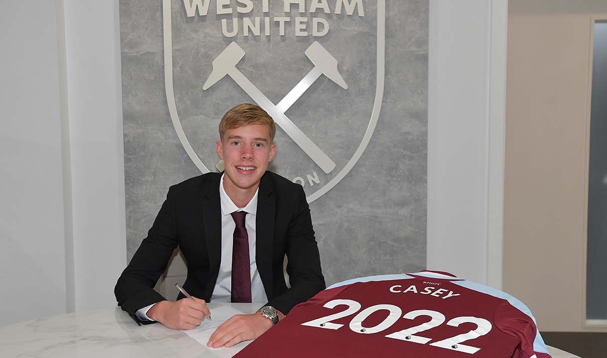 Kaelen Casey signs with West Ham United