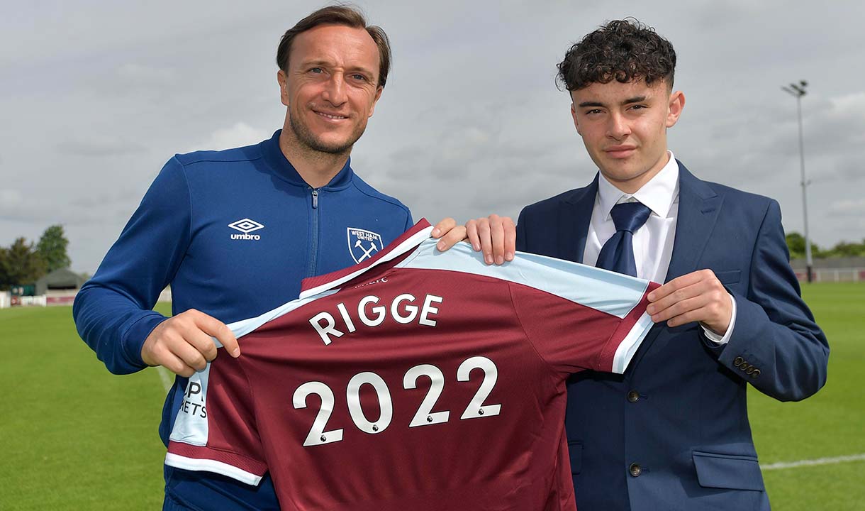 Daniel Rigge with Mark Noble