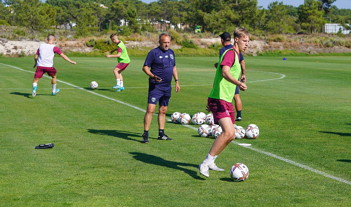 Mark Robson, head coach of West Ham United U21s