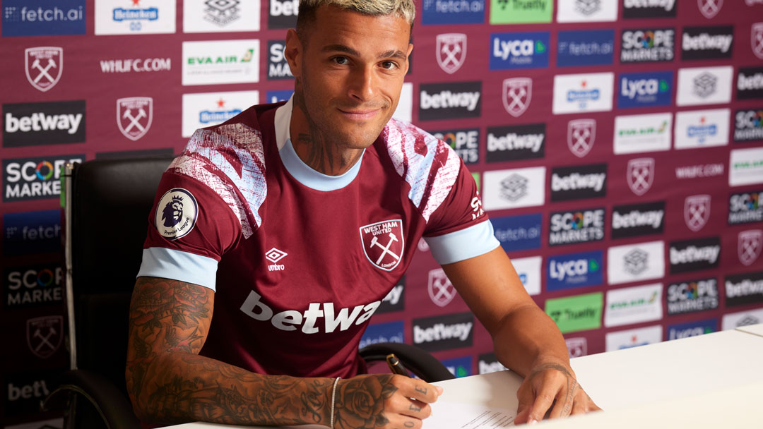 Gianluca Scamacca signs for West Ham United