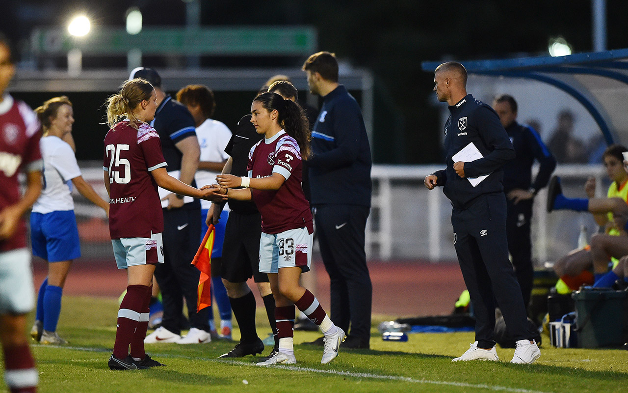 Halle Houssein v Enfield Town